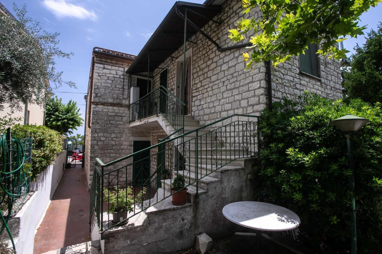 N237 - Numana, Trilocale A 100 Metri Dal Centro Apartment Екстериор снимка